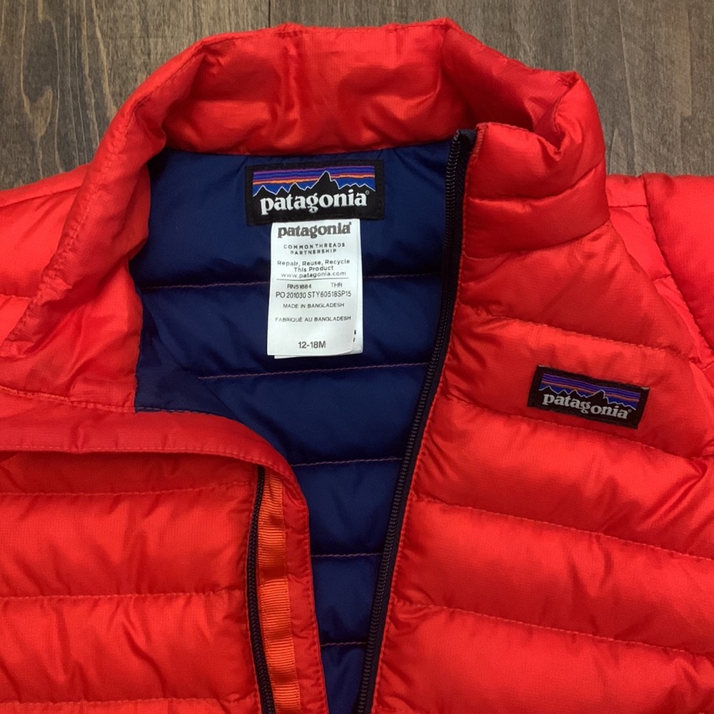 Patagonia kids down jacket 12-18 months